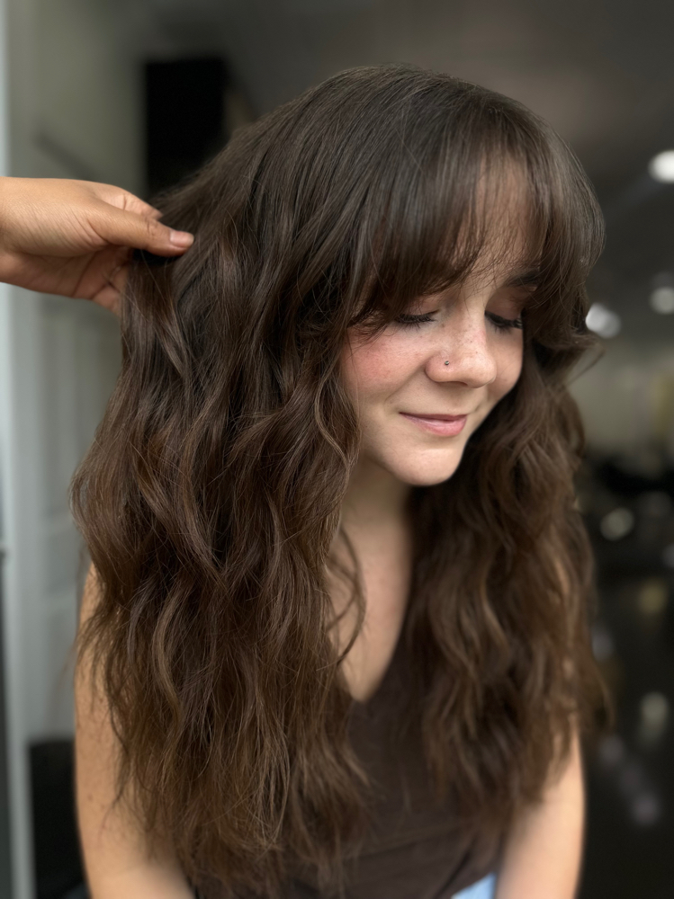 Women’s Haircut at The Beauty Vault in Knoxville, TN