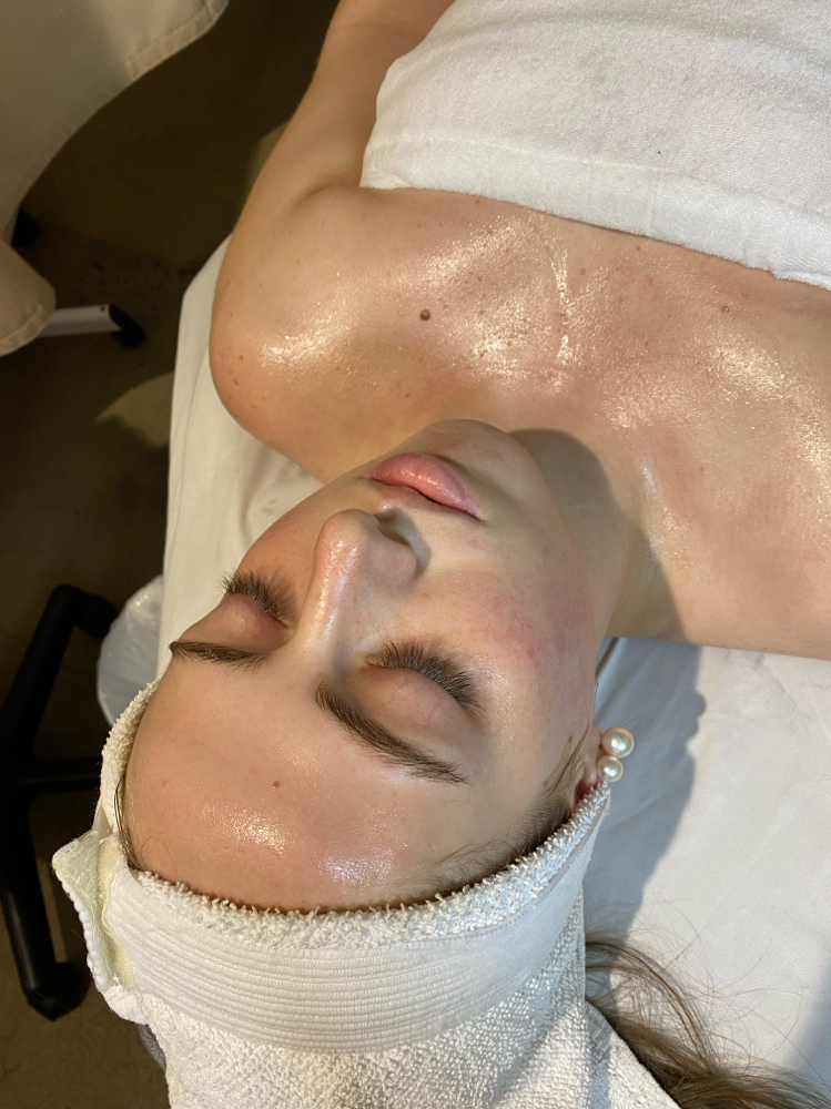 Mae’d To Soothe Facial