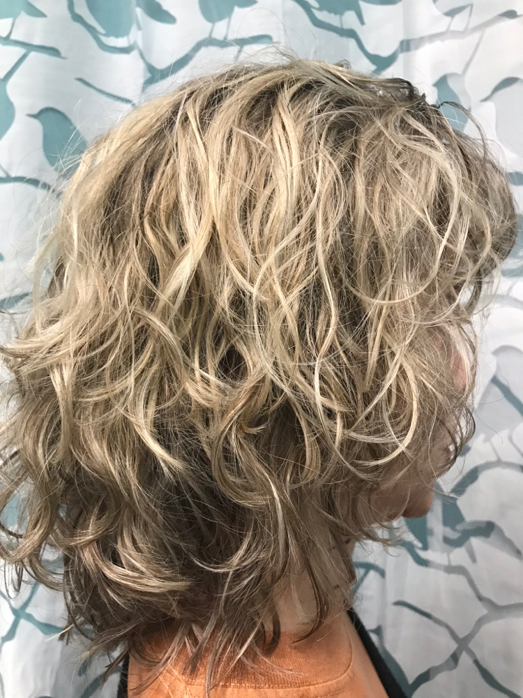 Women’s Shampoo & Style