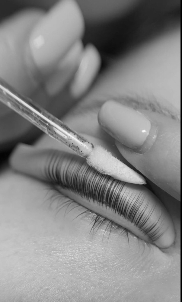 lash lift and tint
