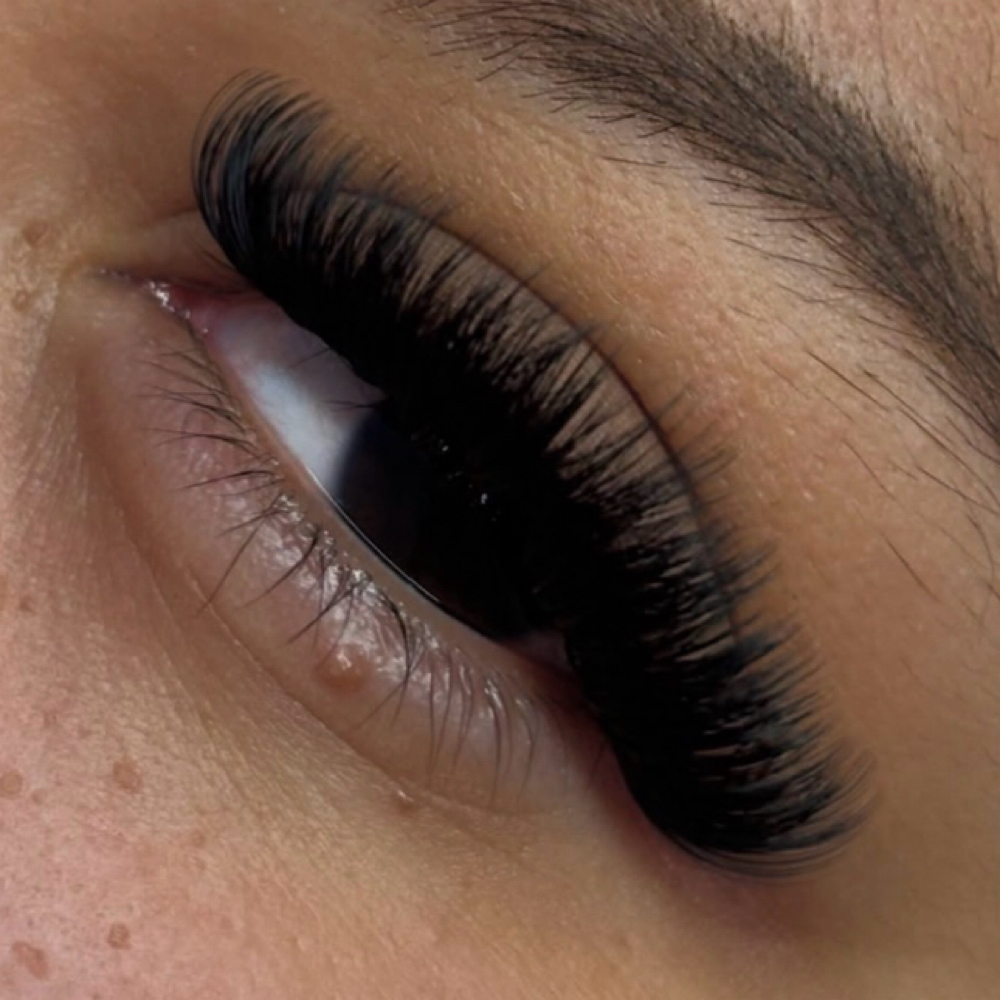 Mega Volume Set at Lashes.by.kerly in Katy, TX
