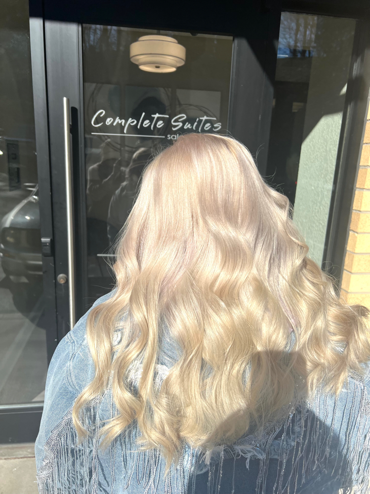On Scalp Lightener Retouch
