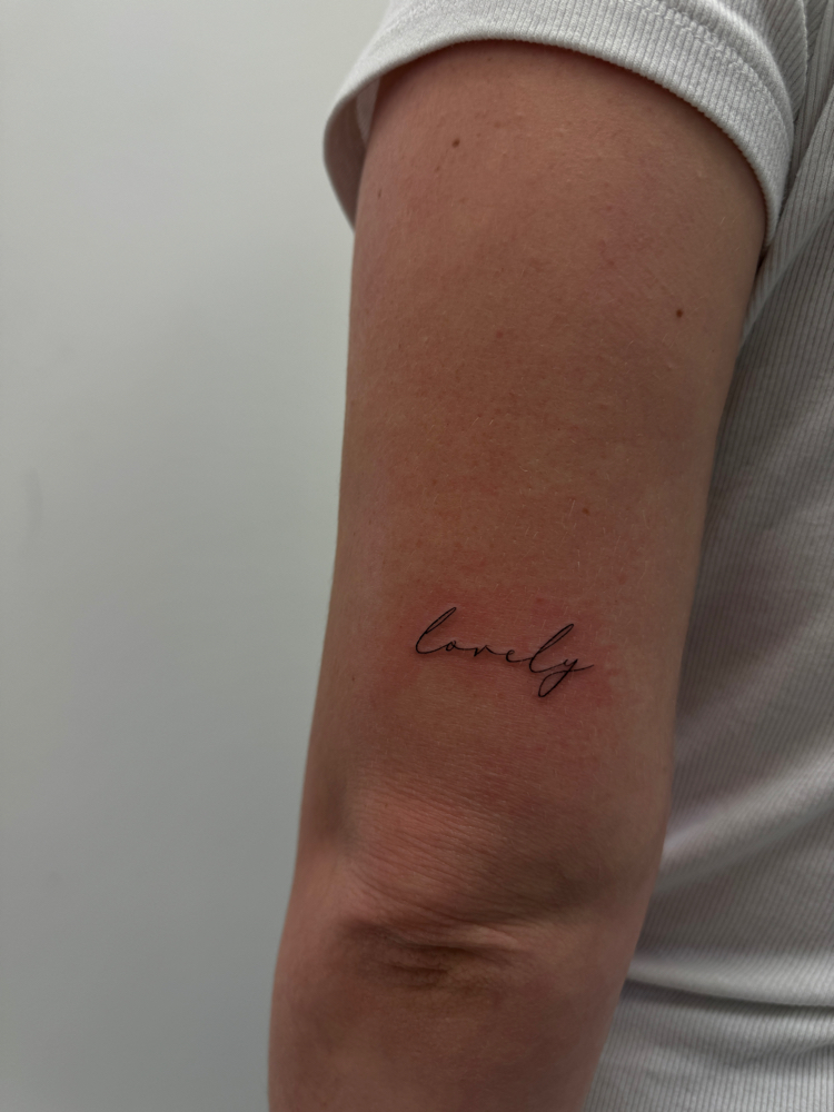 Petite Script - Script / Cursive