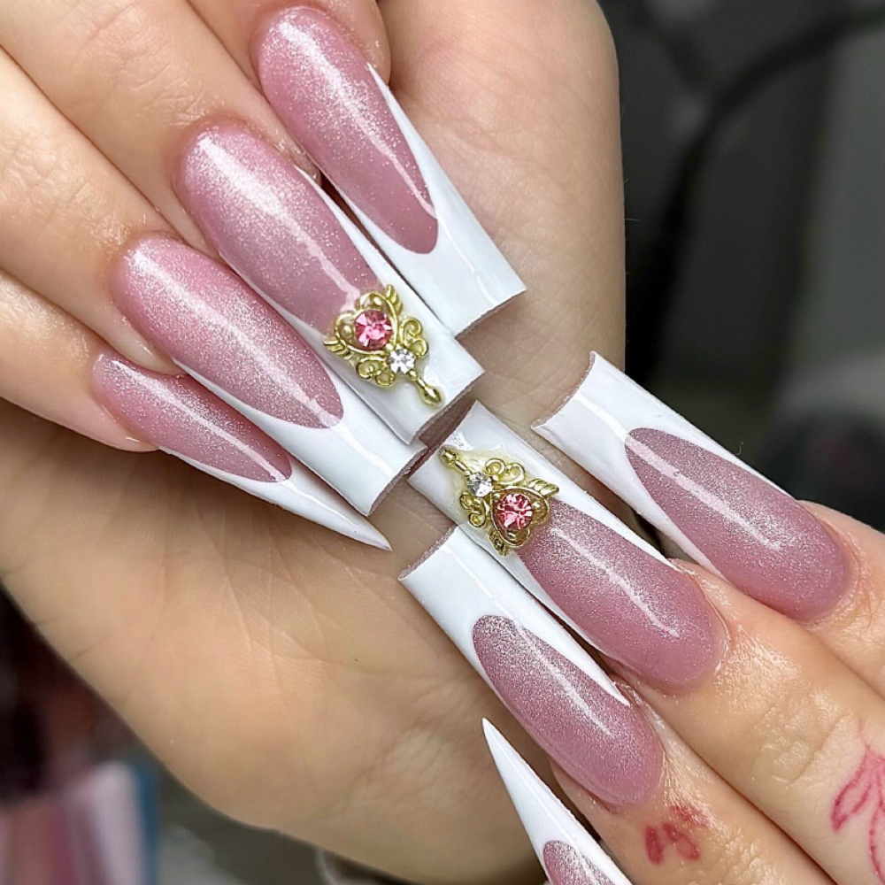 XXL Showstopper at The Suite Spot in Middle River, MD