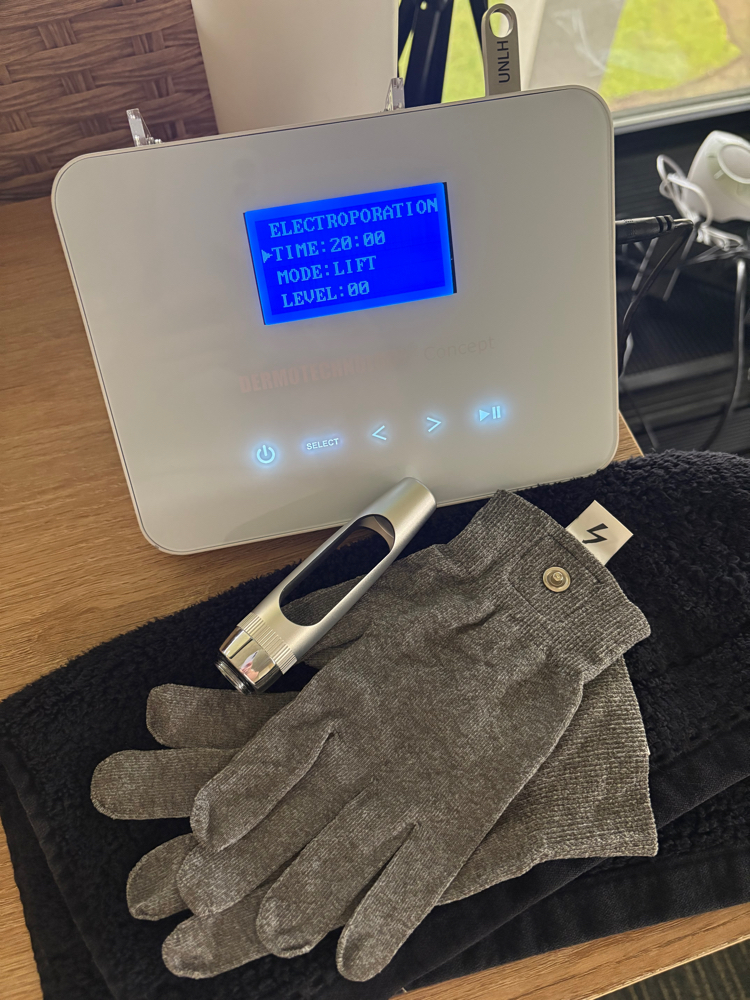 Microcurrent Gloves Add On