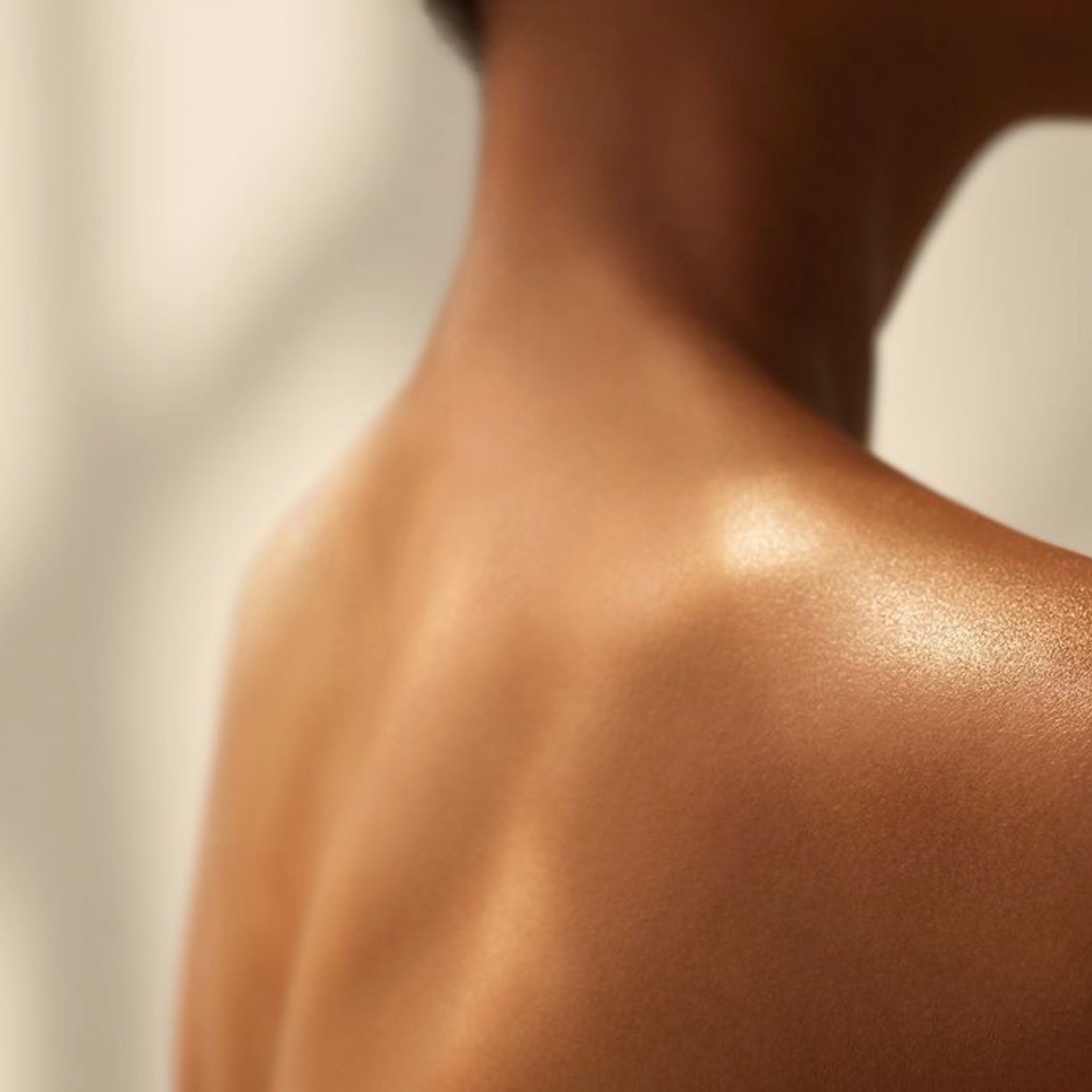 Full Back Wax at Bare + Bronzed in Fort Worth, TX