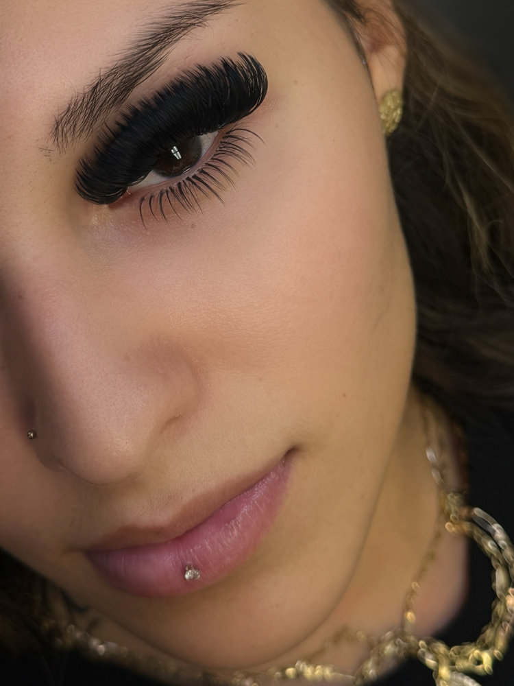 Bottom lashes at Lashdbyzoee in Casa Grande, AZ