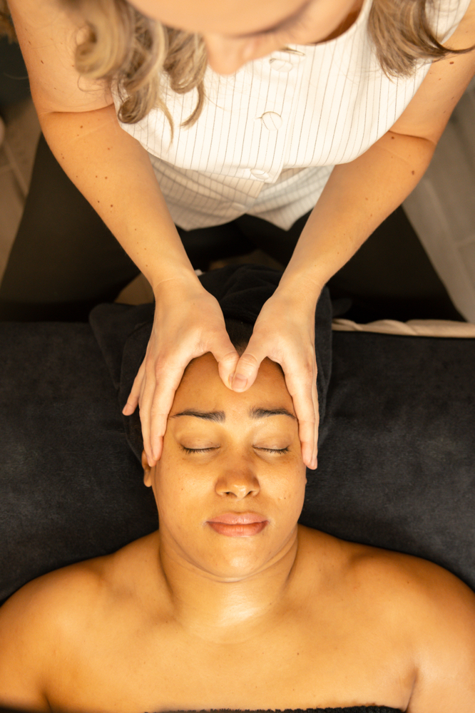 Facial Sculpting Massage