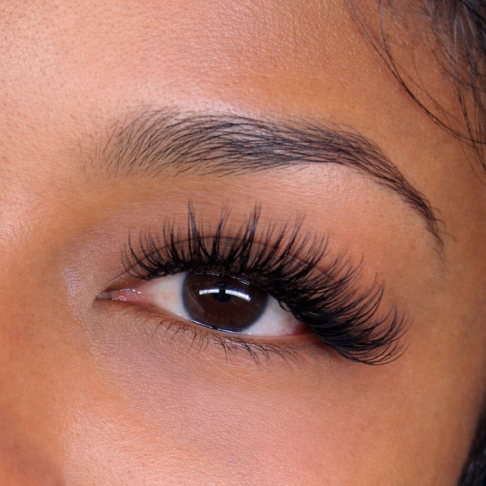 Light Volume Full Set at iSTYLASH Esthetics in OAK PARK, MI