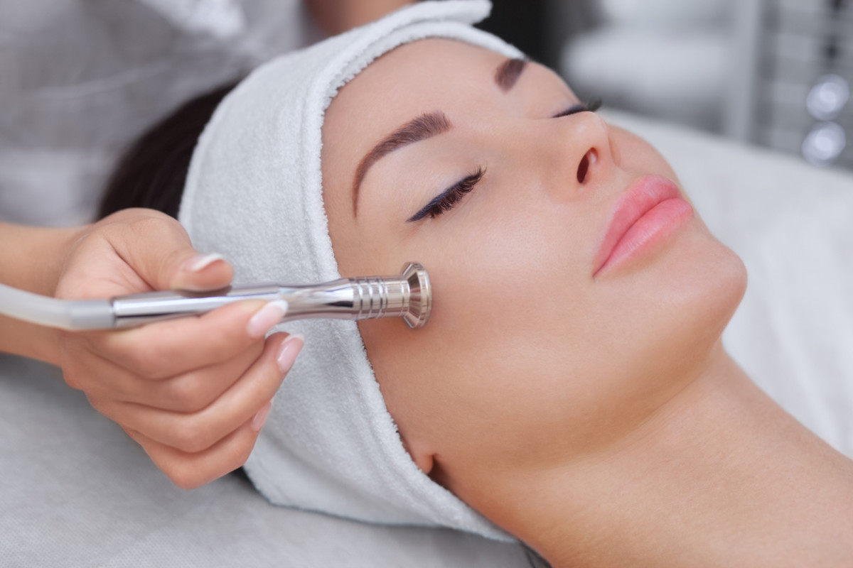 Facial With Microdermabrasion