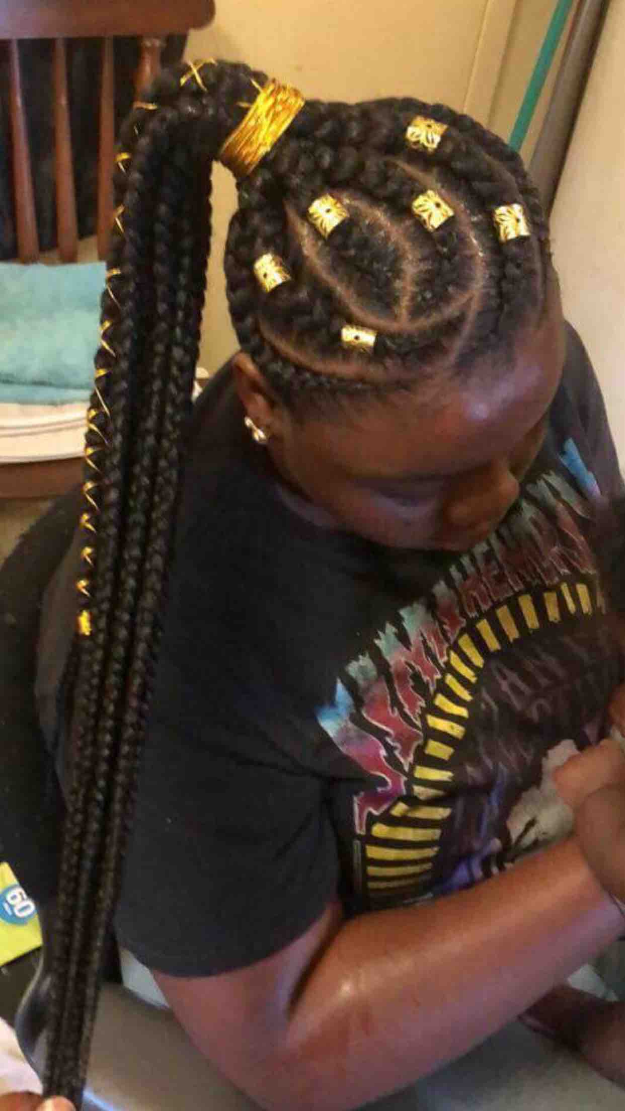 Medium Feed In Ponytail