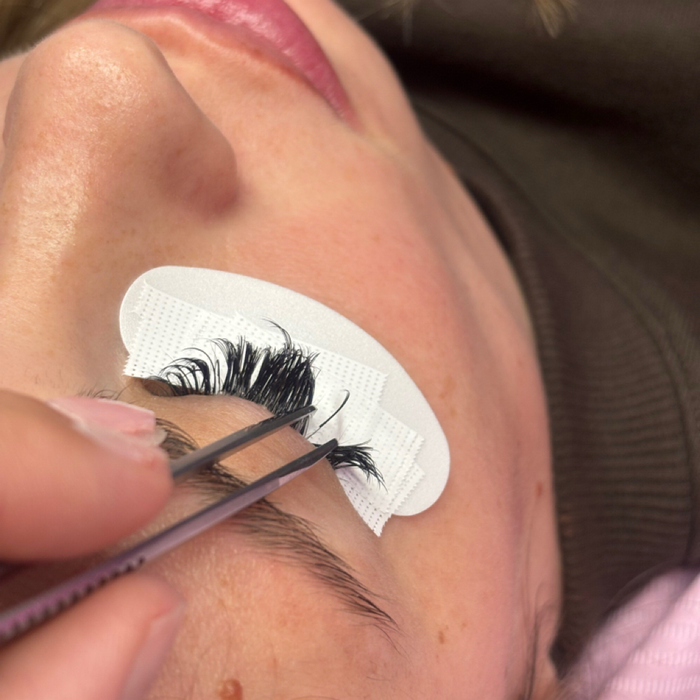 Lash Fills✨🧚🏽 at Luxury Beauty Necessities in Canyon Lake, CA