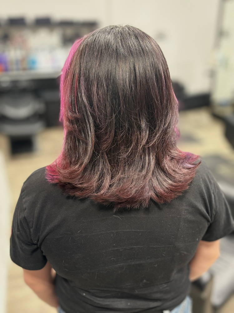 HAIRCUT  + SHAMPOO