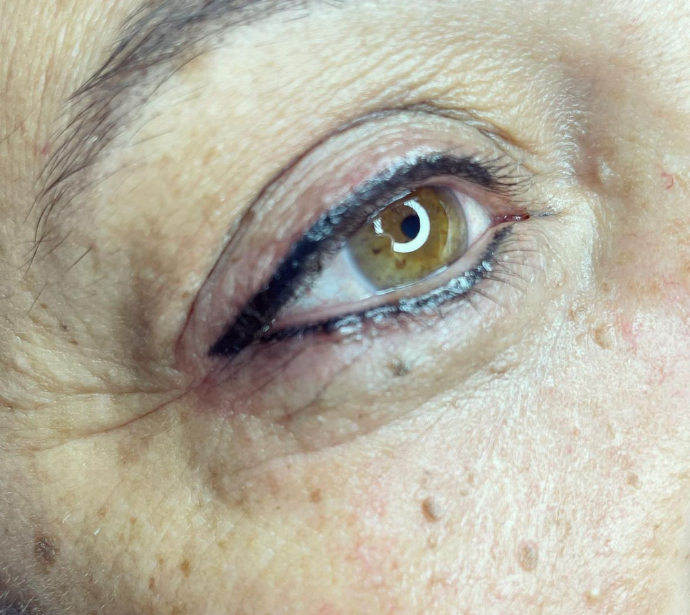 Eyeliner (Wing)