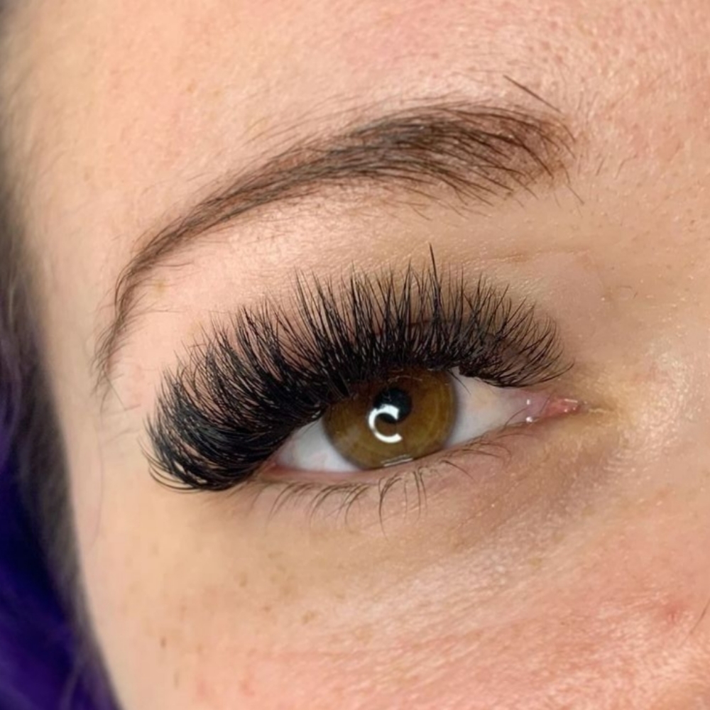 HAPPY HOURS EYELASH FROM $89.00 at PERI LASH STUDIOS in Mesa, AZ