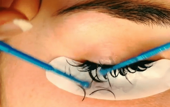 Eyelash Extension Removal