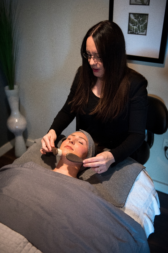 CRYSTALS SIGNATURE FACIAL