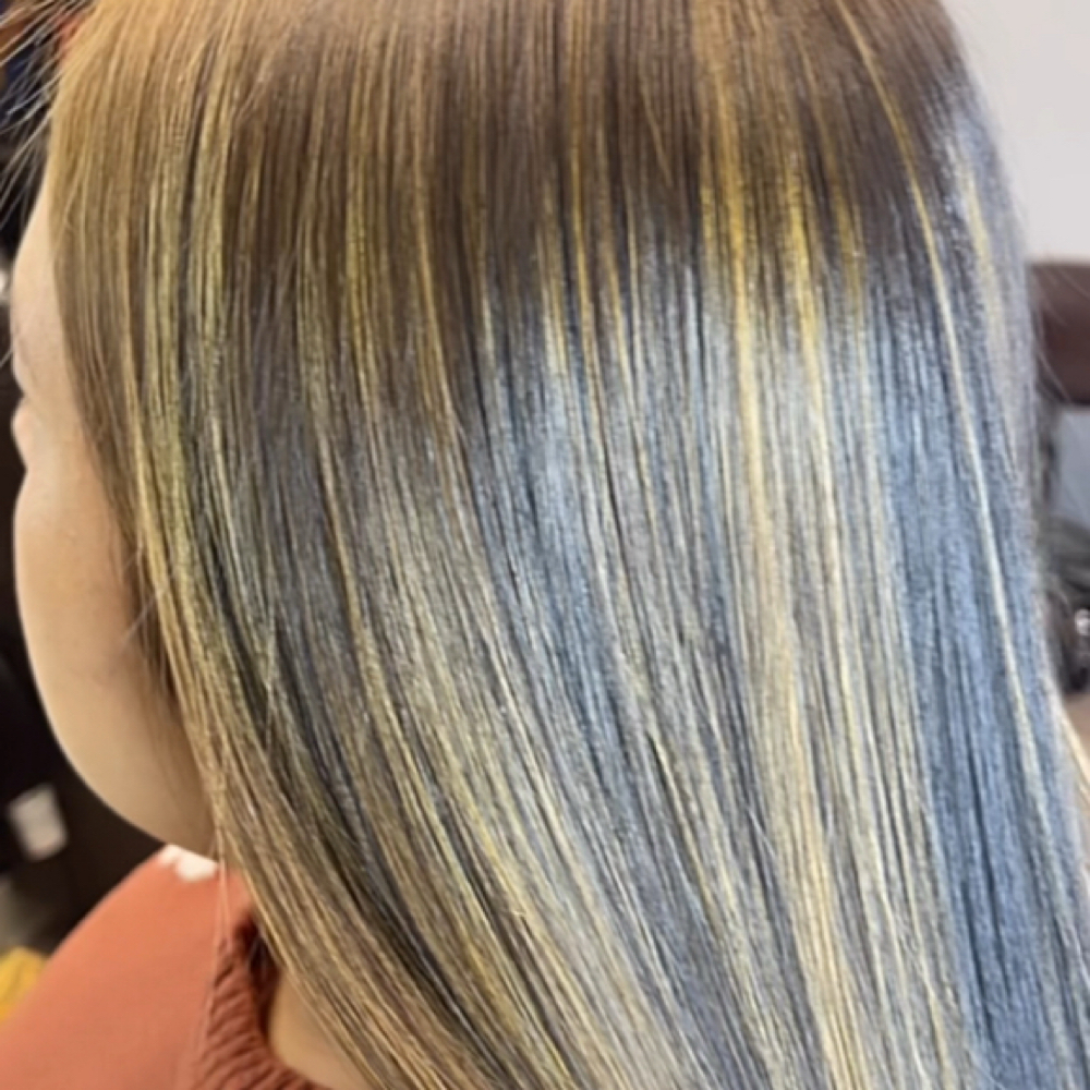 TRADITIONAL FULL HIGHLIGHS PACKEGE at Rivas glam studio in Sicklerville, NJ