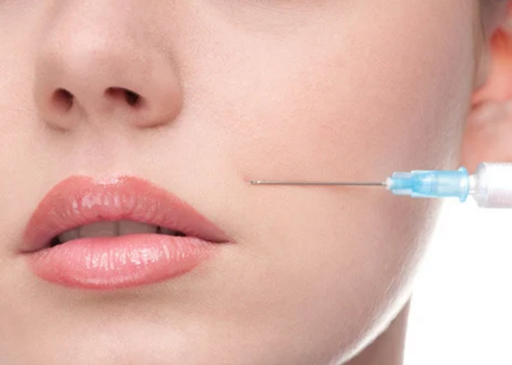 New Client Special-Mini Lip Plump at Glow By Miranda in Phoenix, AZ