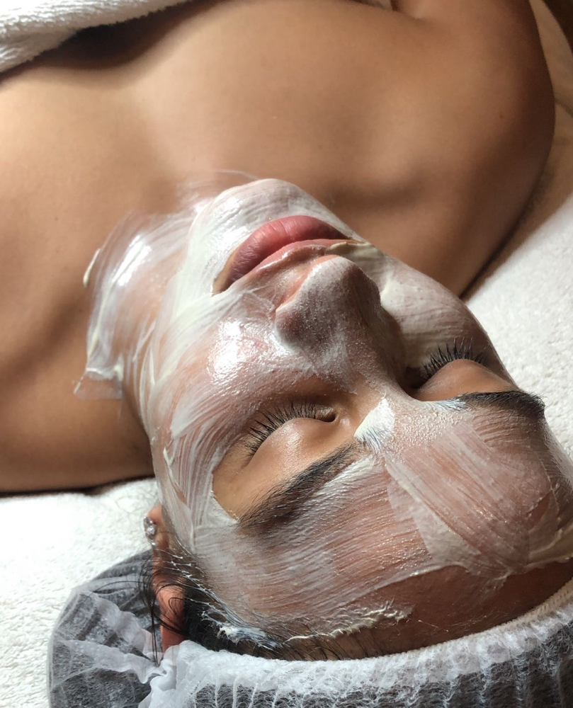 Dermaplaning Facial