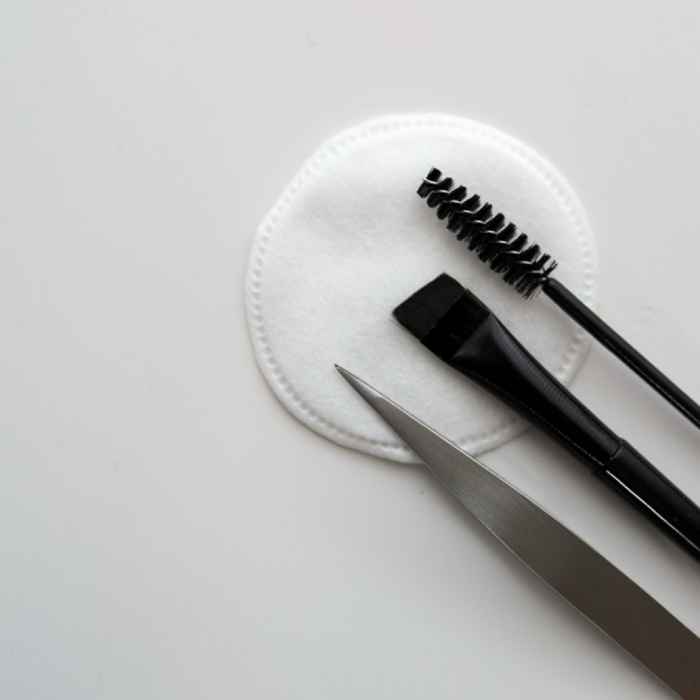 Brow Lamanation And Tint at Poppy & Aster Salon & Boutique in Lebanon, OH