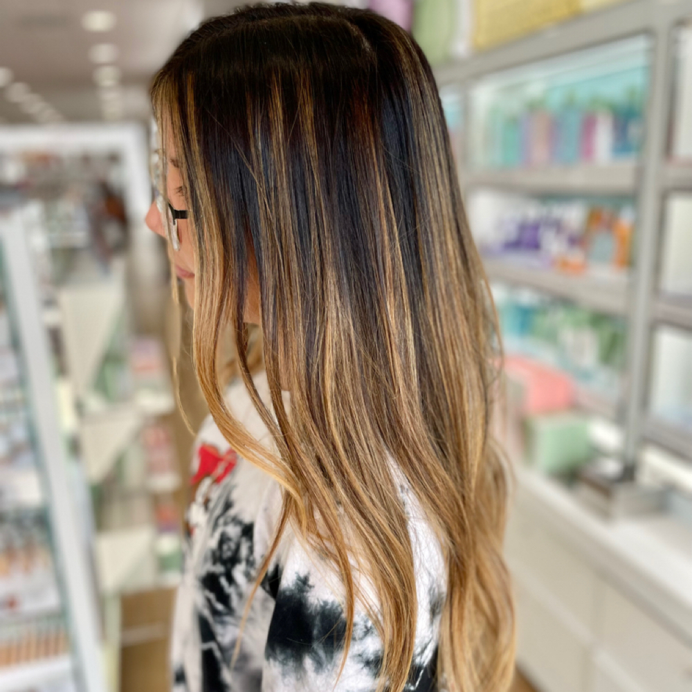Balyage Extender at Mane Presence Hairdressing by Yonelie in Fort Worth, TX