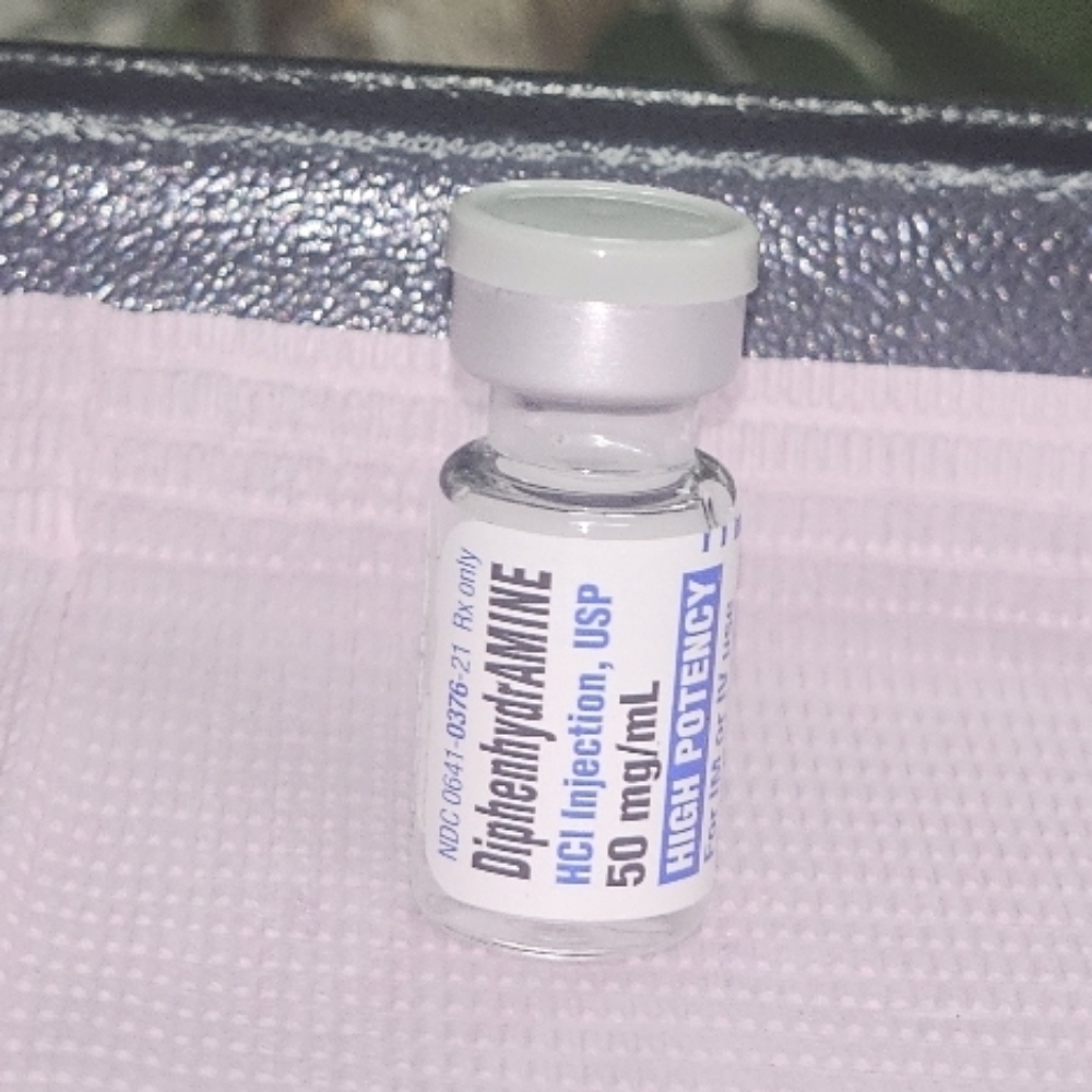 Benadryl at Elite IV and Wellness in Cerritos, CA