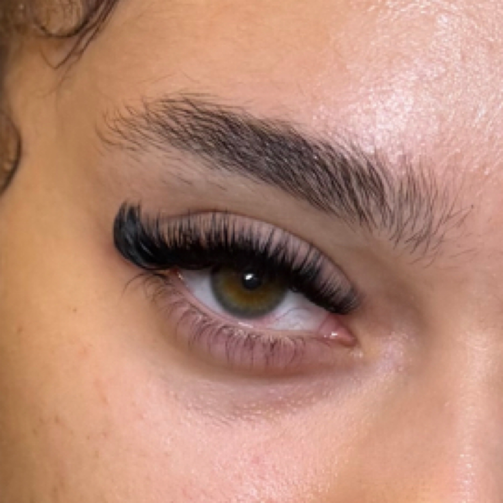 New Client - Volume Set at ShiLashes in Jacksonville, FL
