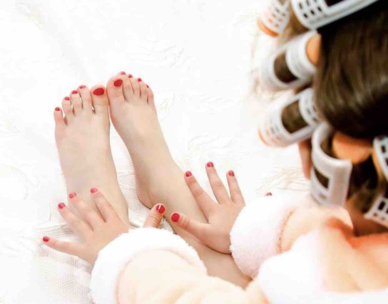 Kid's Mani/Pedi