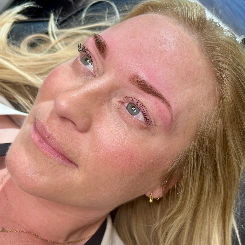 Brow Shaping With Tint