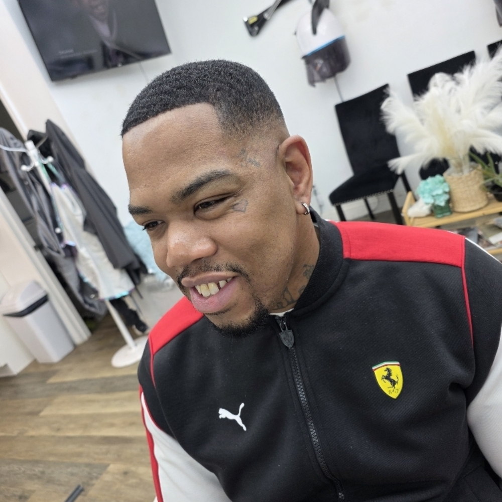 Men's Fade with razor at Terika’s Beauty & Spa in Bloomfield, NJ