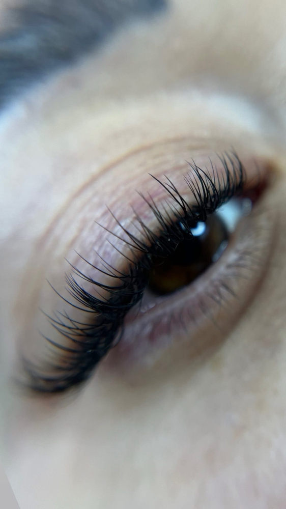 CLASSIC BEAUTY SET at YenyBeautyLounge in Louisville, KY