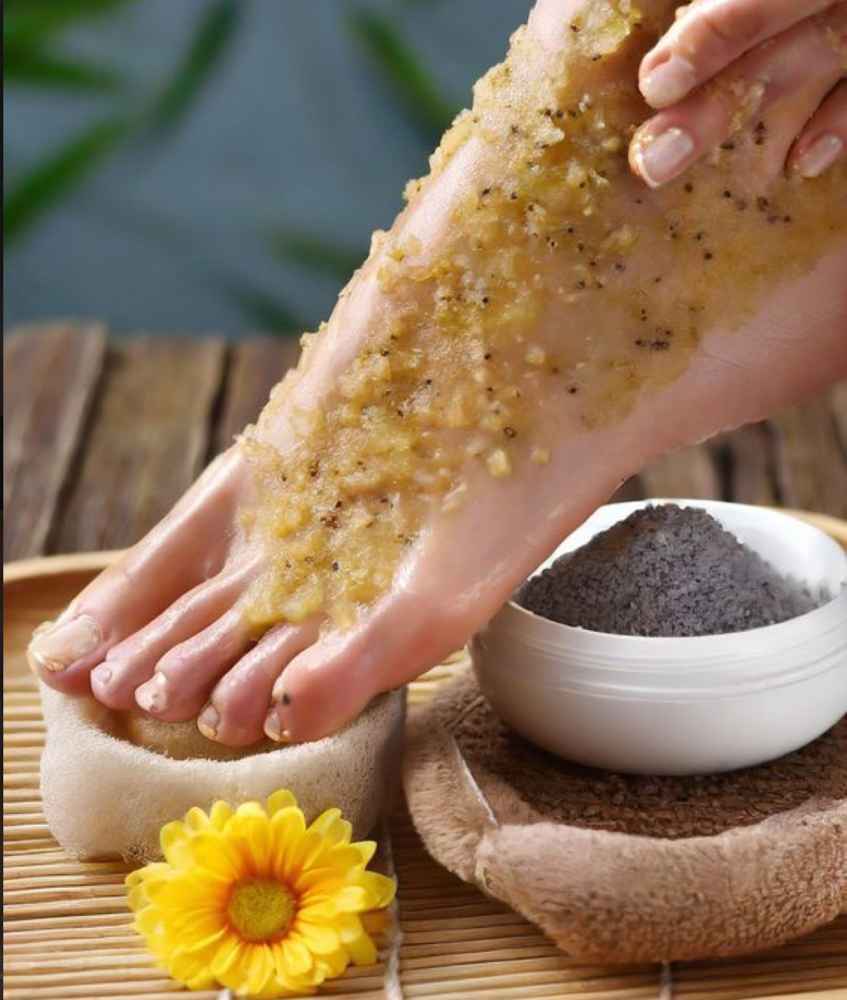 Deluxe Sugar Scrub Spa Pedicure
