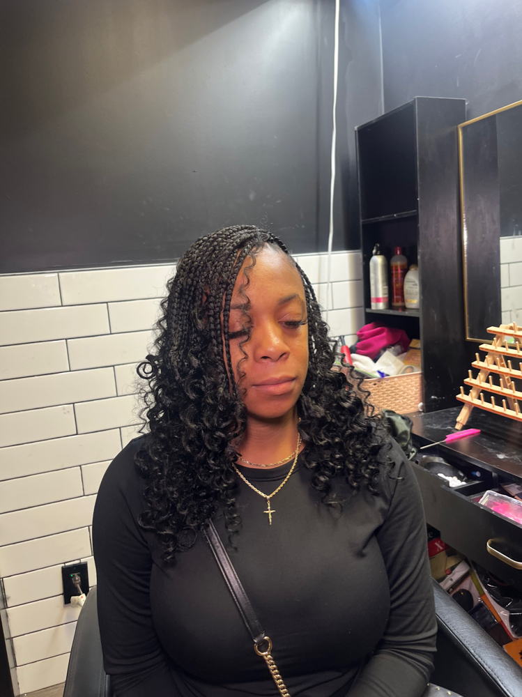 Small Bob Mid Shoulder