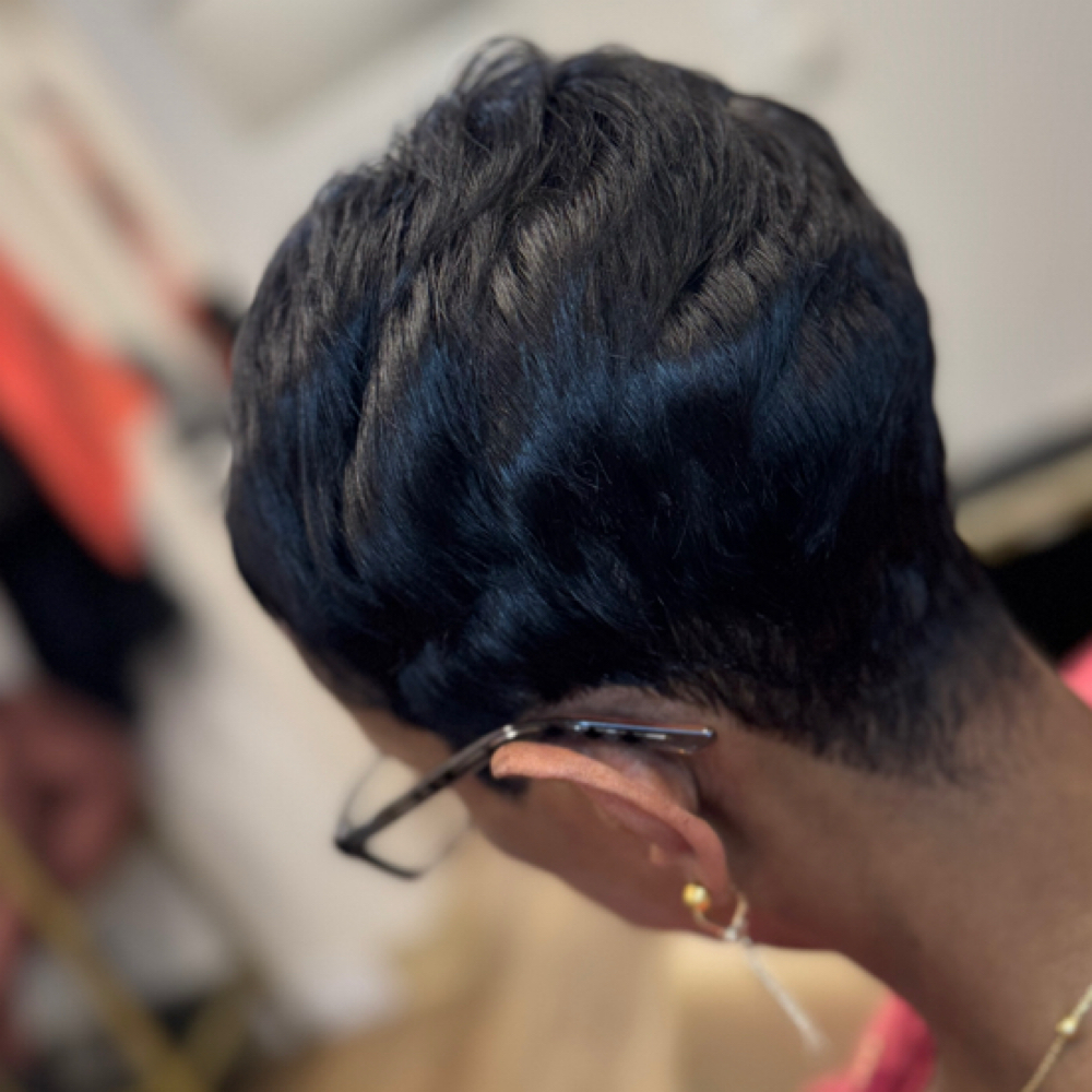 Shampoo Set at Brazille’s Bizarre in Overland Park, KS