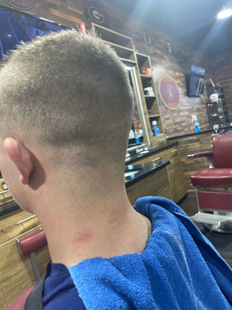 Neck trim at Precise Color N Cut Salon Llc in Alpharetta, GA
