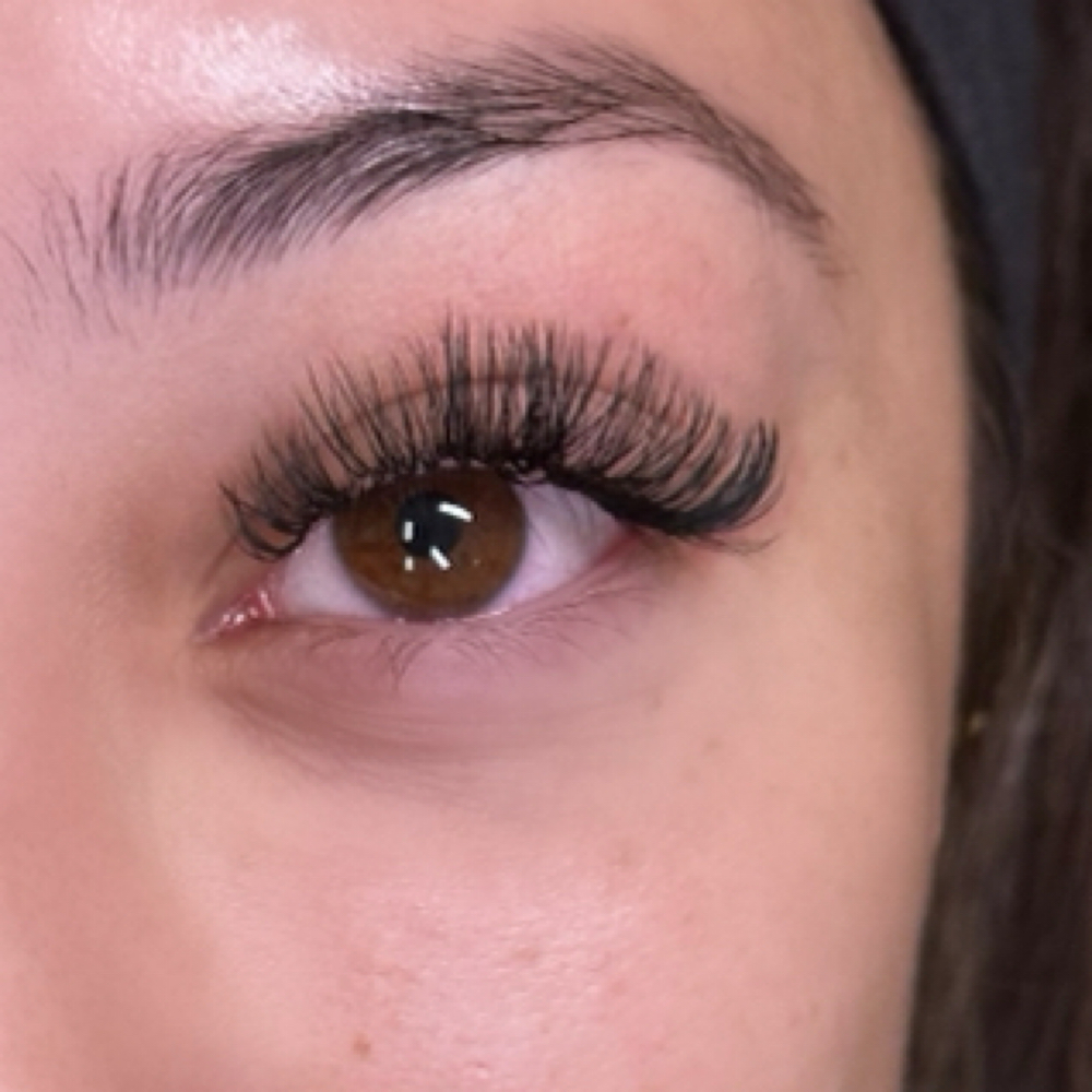 Hybrid 2-3 Week Fill at LashedxSami.Z in Tempe, AZ