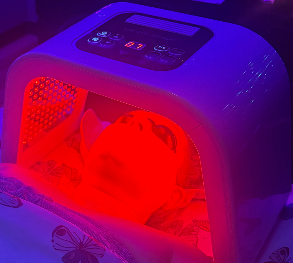 LED Light Therapy Facial