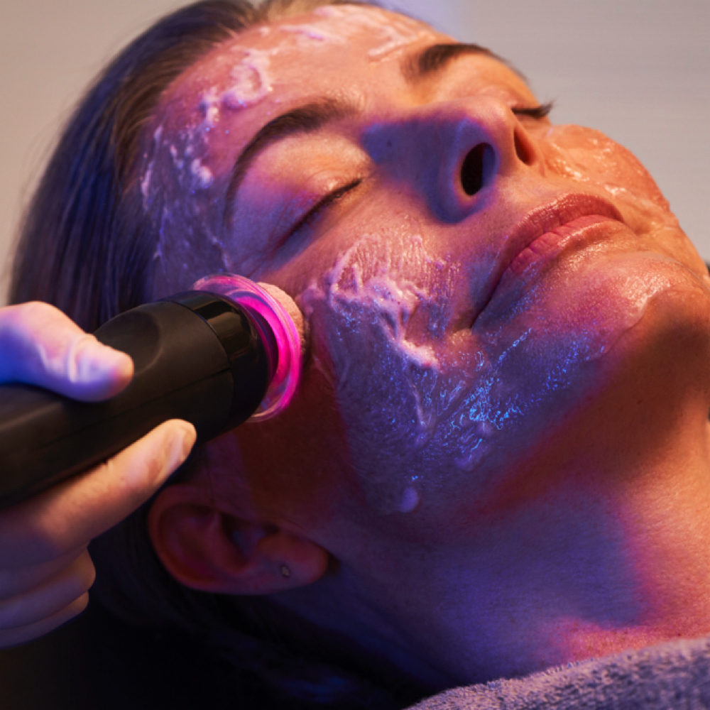 Glo2Facial by Geneo at GloWild Regenerative Skin Studio in Cary, IL
