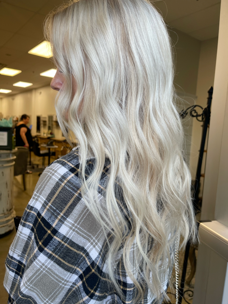 Half/ponytail highlight