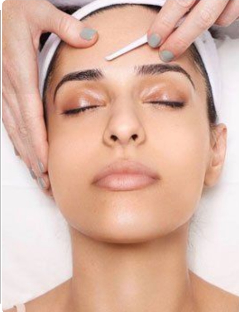 Dermaplaning Facial