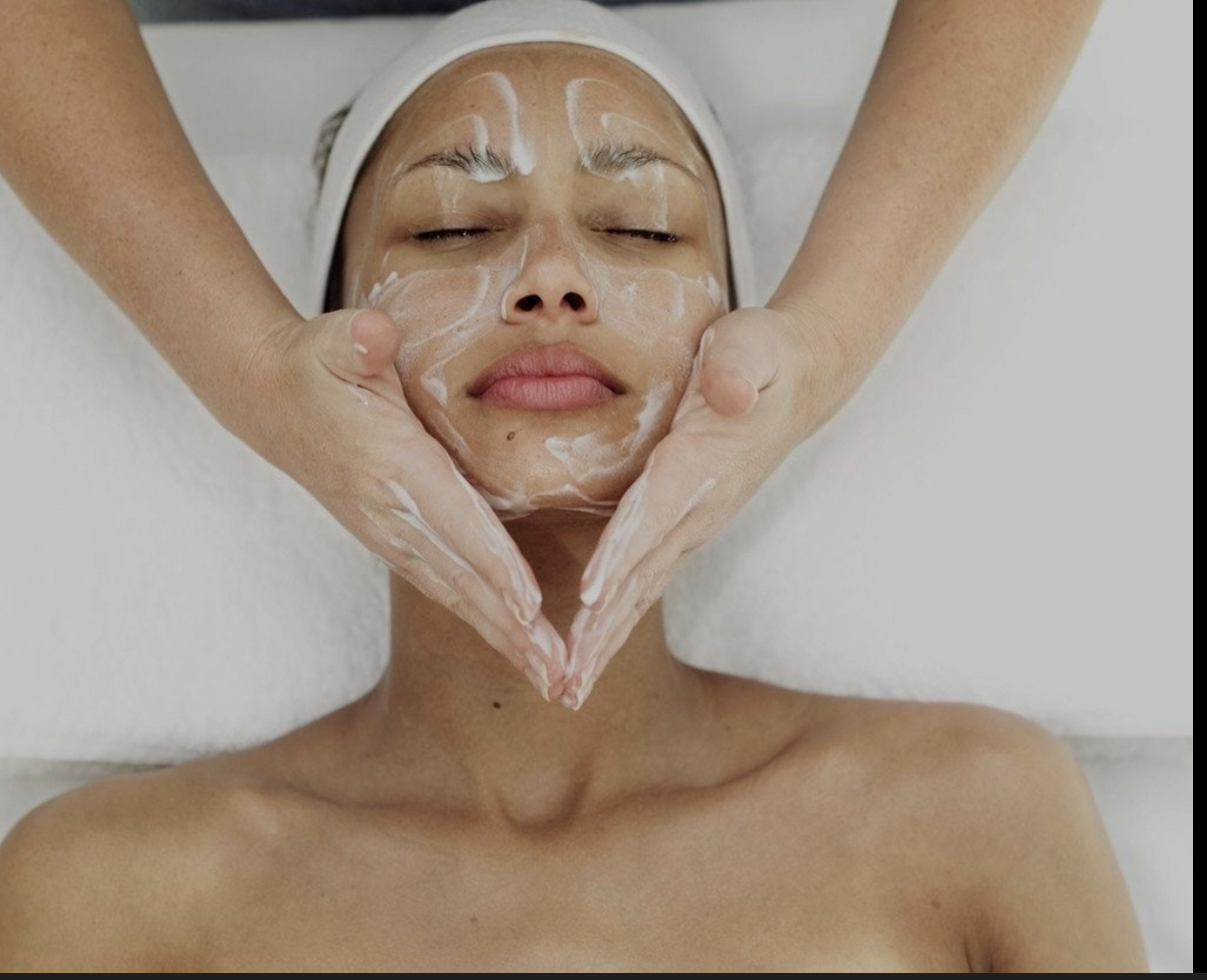 ACNE BOOTCAMP FACIAL||4 Treatments at Slaykwin in San Diego, CA