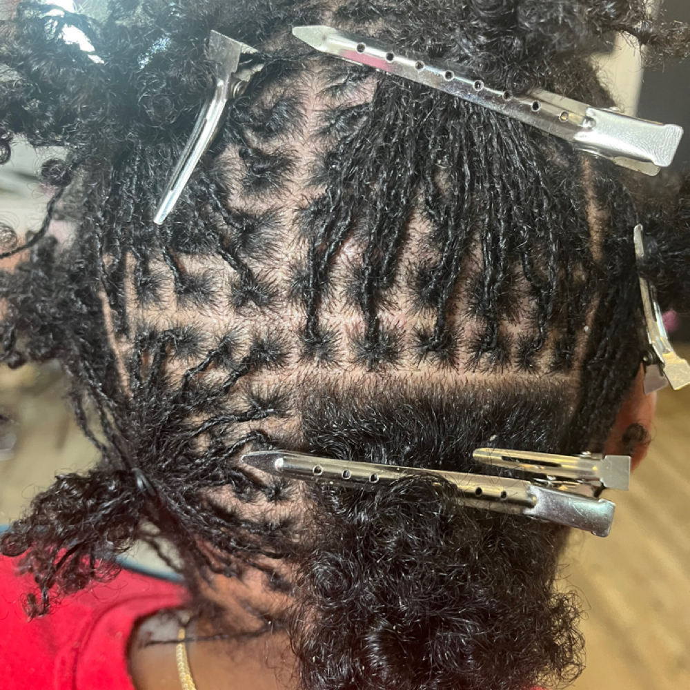 New SL, microloc Consultation at CRYSTALB’S LOC SERVICES in Cincinnati, OH