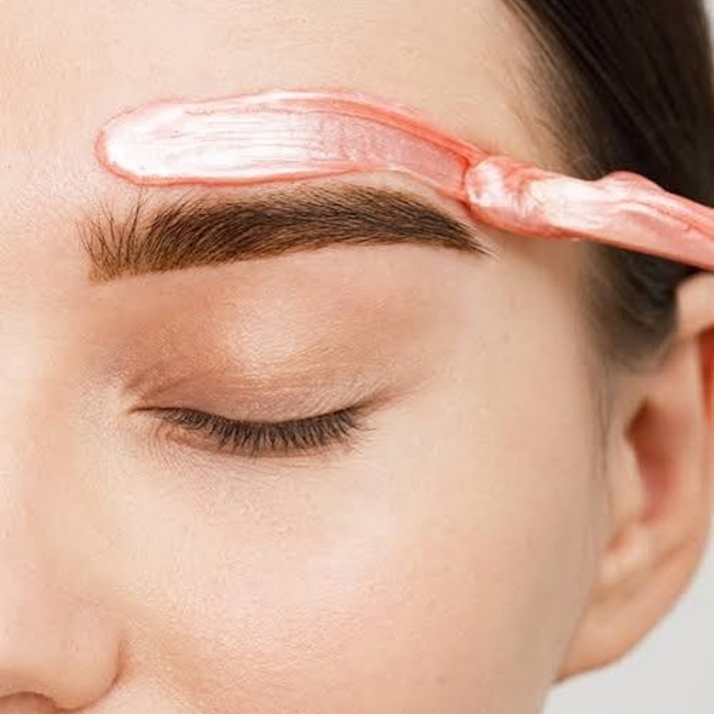 Brow Wax at Fresh n Fab Spa Studio in Anchorage, AK