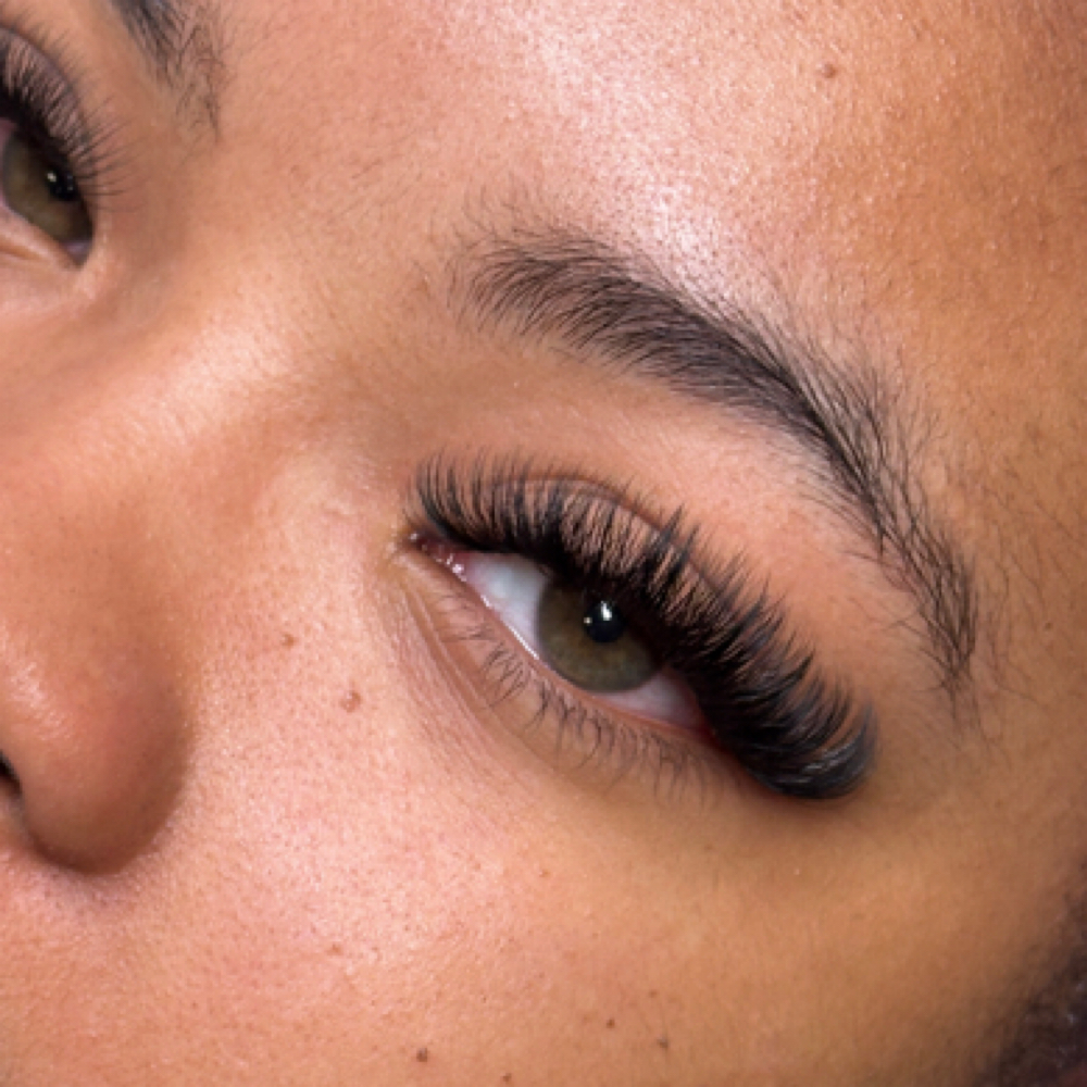 𝐇𝐲𝐛𝐫𝐢𝐝 𝐋𝐚𝐬𝐡 𝐅𝐢𝐥𝐥 at LASHESXMK in Rockford, IL