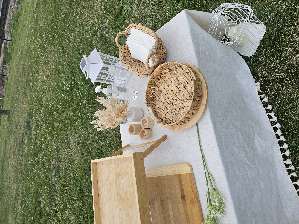 Food & Drink Table