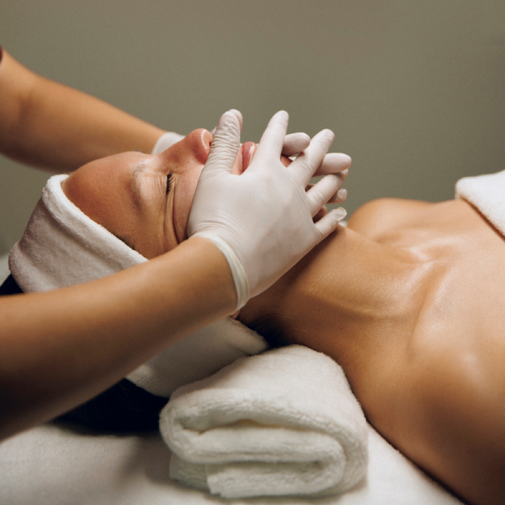 Sculpt & Lift Facial Massage