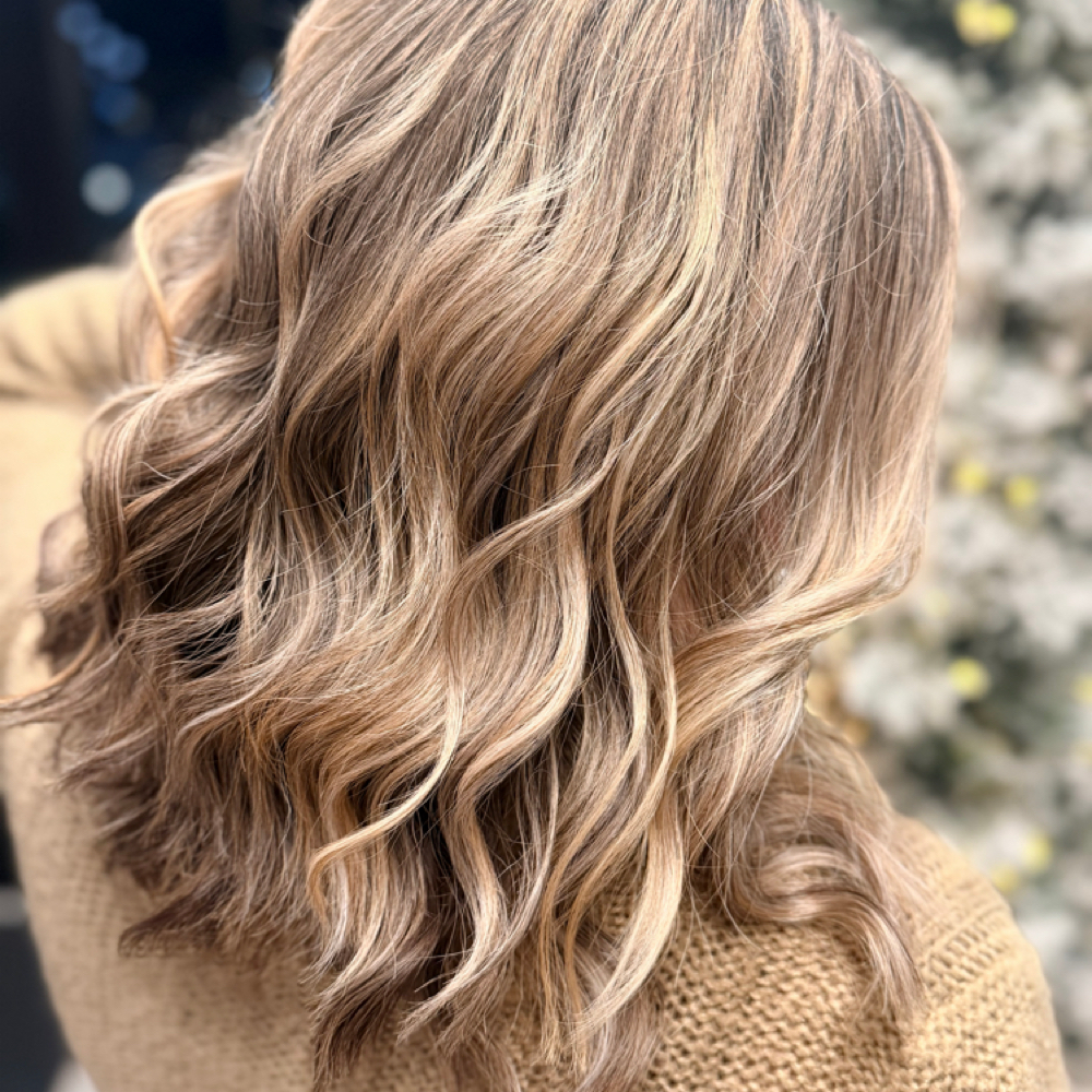 Wash,blow out + Curls