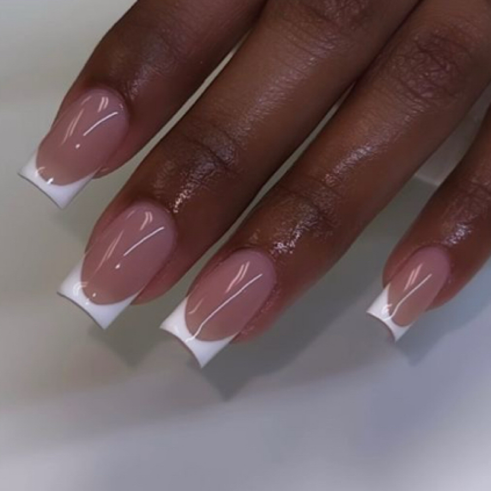 Tier 1 Art Level at nailzzbychels in Redmond, OR