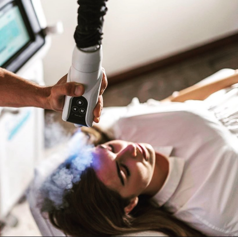 Facial CryoGlow & Consultation